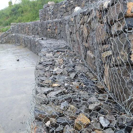 China Factory 2X1X1m 10X12cm 8X10cm Gabion Mesh Price 2.4mm PVC Green Gabion Boxes 
